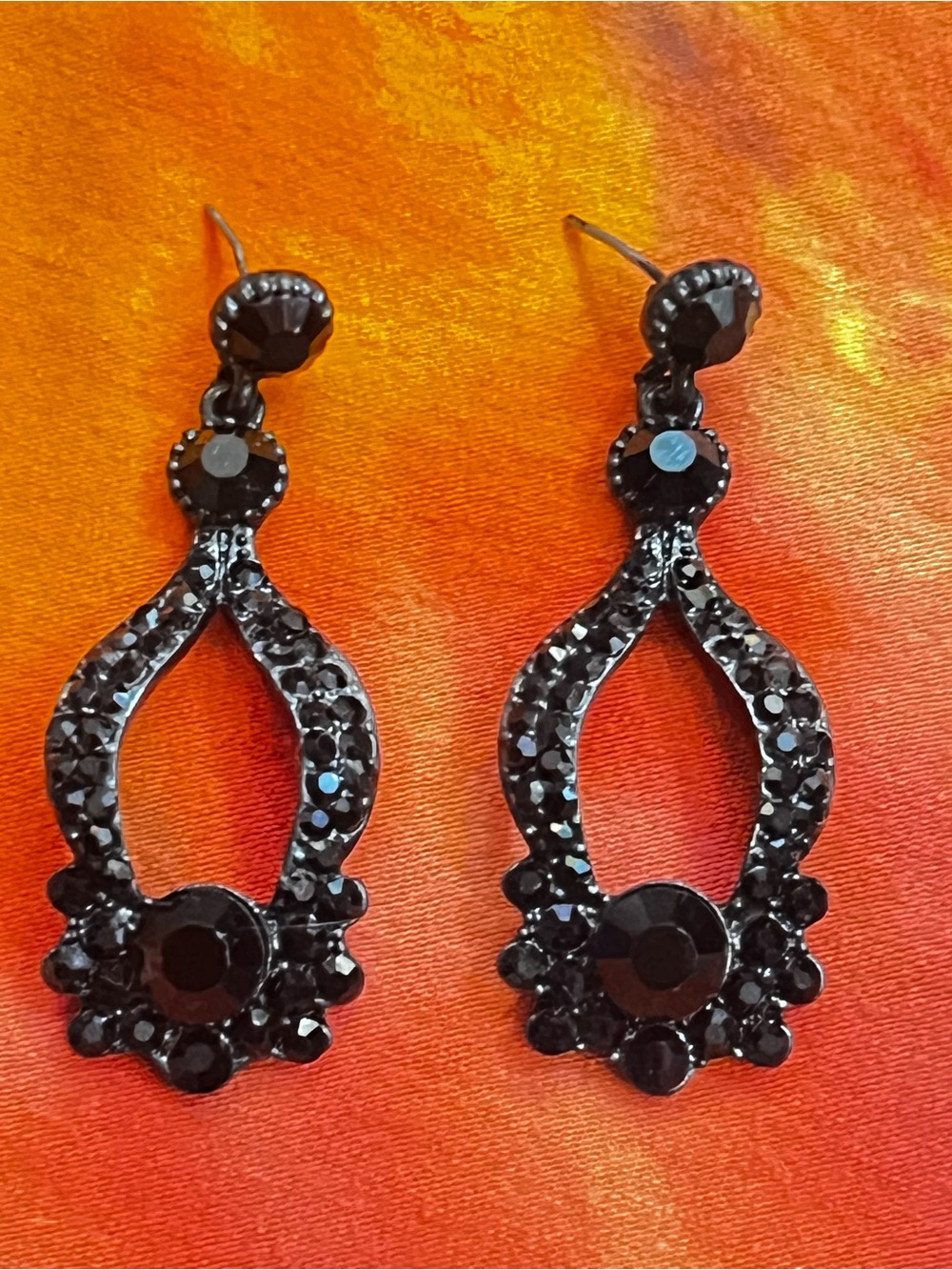 Elegant Black metal black stone  Drop Earrings - vintage
